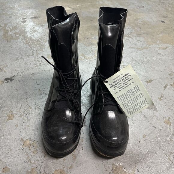 Bata Other - NWT Vintage 70s BATA US Army Military Rubber Mickey Mouse Bunny Boots Sz 8W NEW